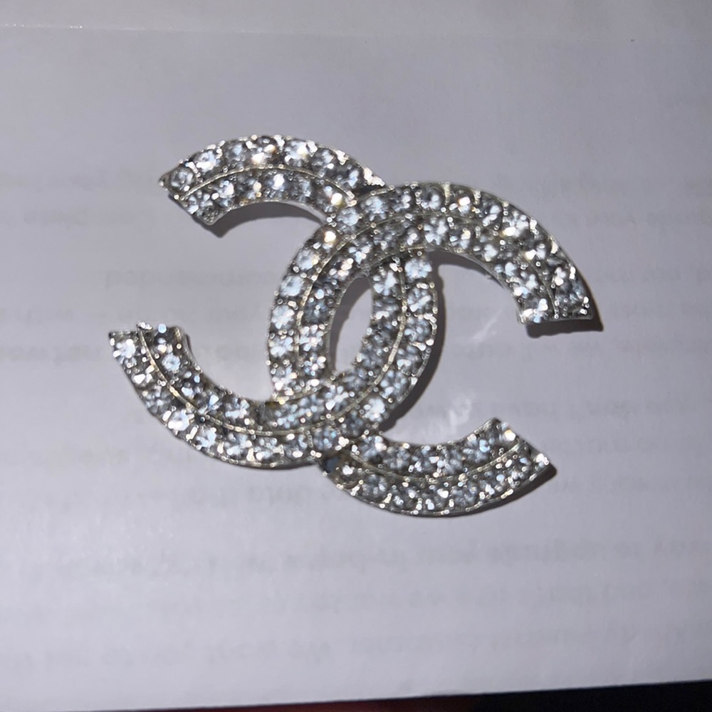 Inspired fashion brooch